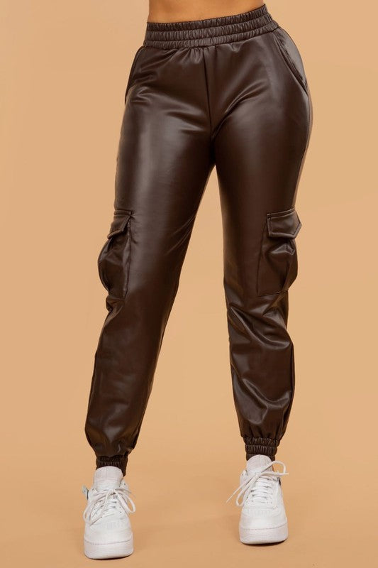 WOMEN'S CARGO FAUX LEATHER PANTS